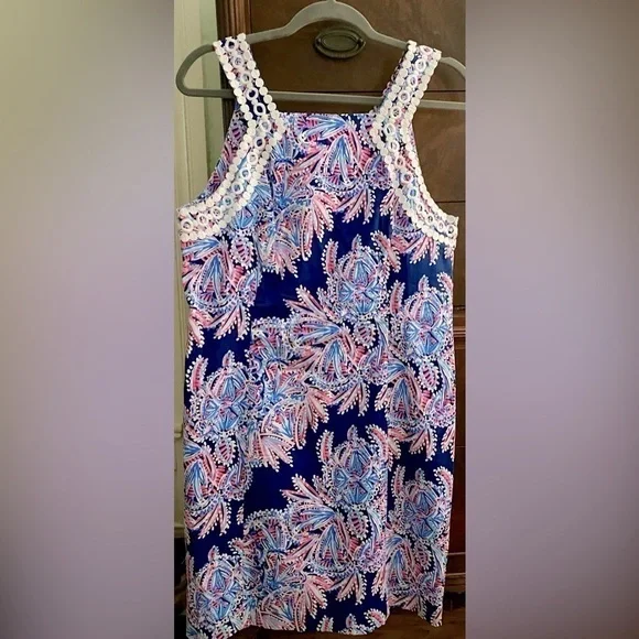 Lilly Pulitzer NWOT Makayla Stretch Shift Dress Sz 12 Oyster Bay Blue Sleeveless - Picture 1 of 3